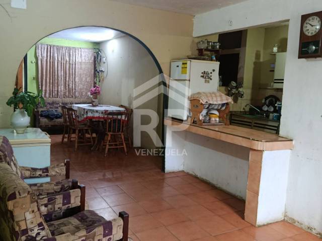 Casa para Venta en Punto Fijo - 4