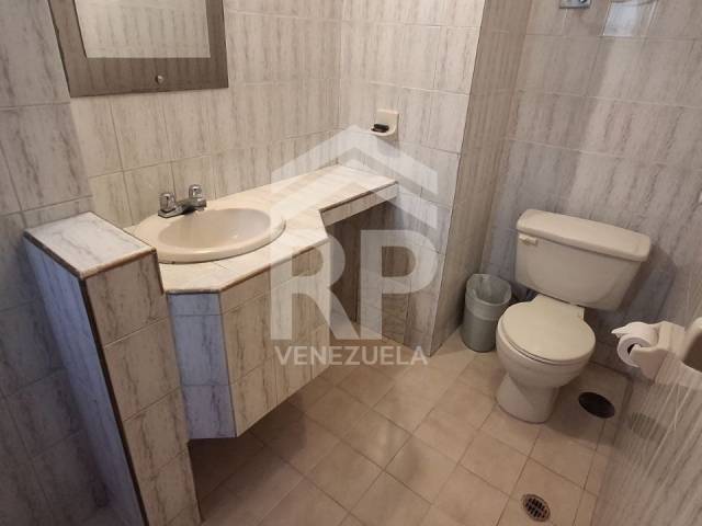 #CRE-003 - Hotel para Venta en Barquisimeto - K