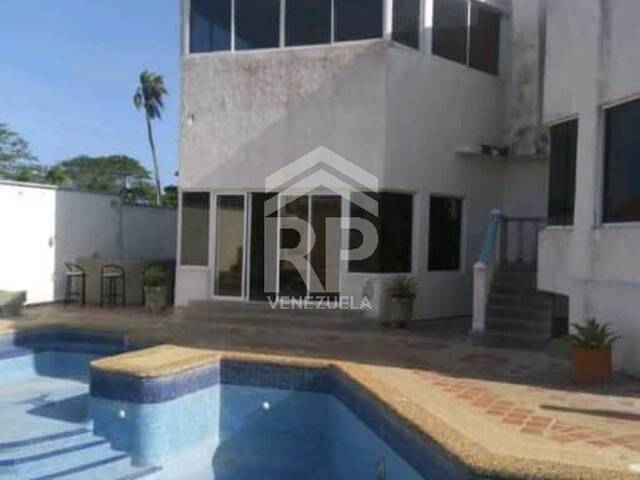 Casa para Venta en La Asunción - 4