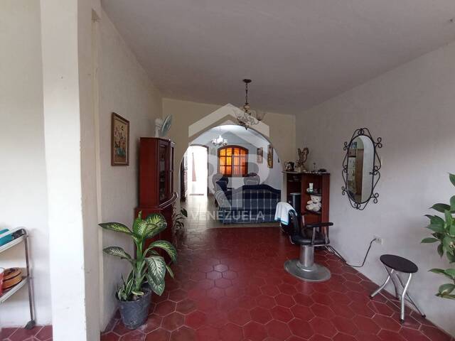 #CRC-041 - Casa para Venta en Barquisimeto - K