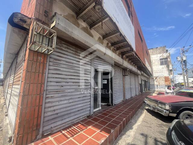 #SGL-036 - Local para Venta en Punto Fijo - I