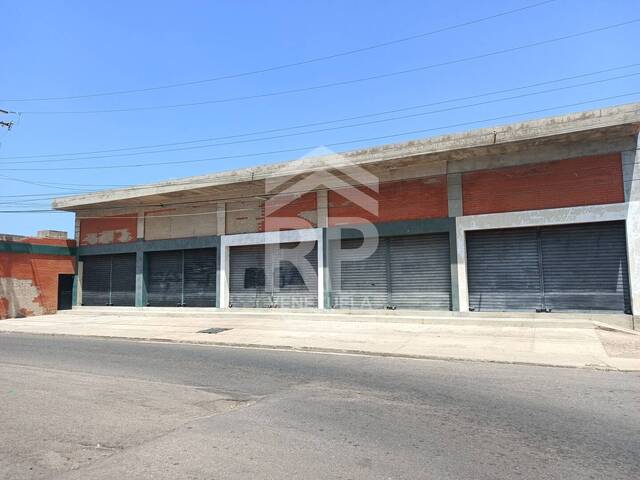 Edificio comercial para Venta en Punto Fijo - 2