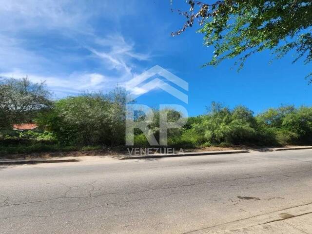 #SMT-004 - Terreno en condominio para Venta en Pampatar - O