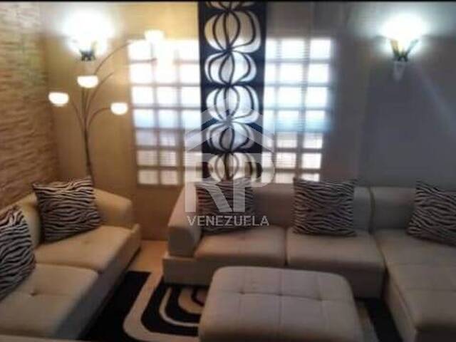 #SMC-002 - Casa para Venta en Porlamar - O