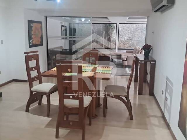 Alquiler en Campo Alegre - Caracas