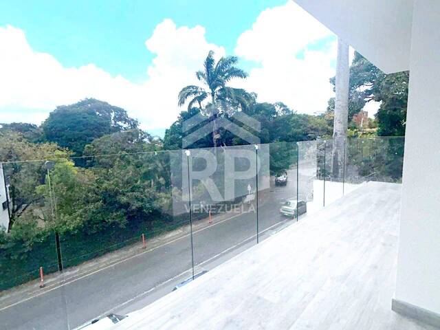#SMC-003 - Casa para Venta en Caracas - A