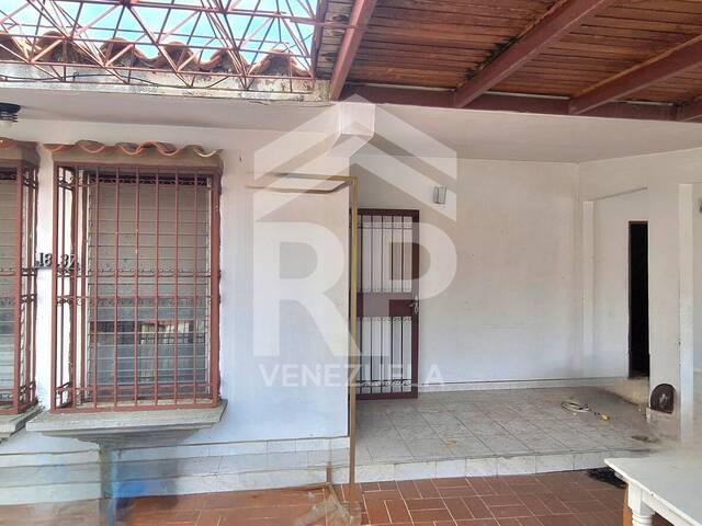 #CRC-046 - Casa para Venta en Barquisimeto - K