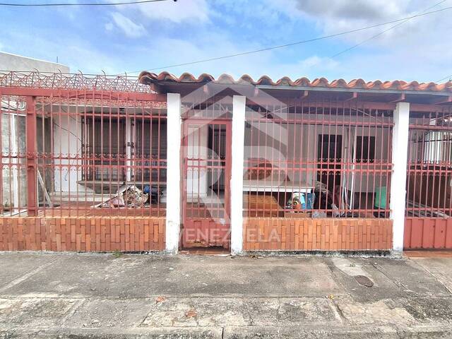 #CRC-046 - Casa para Venta en Barquisimeto - K