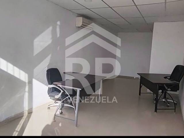 Oficina para Alquiler en Punto Fijo - 4
