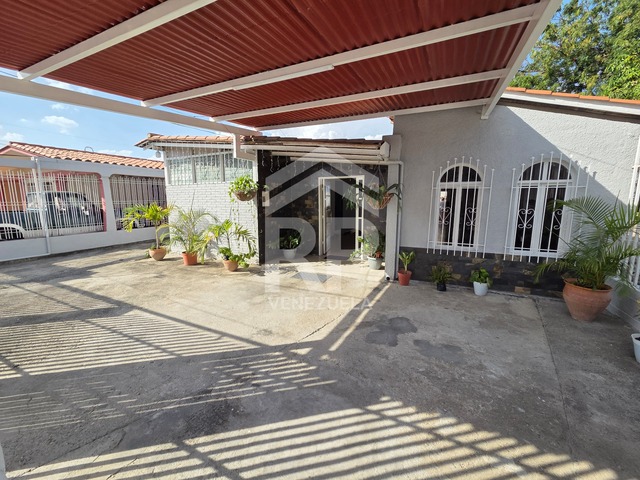 #CRC-047 - Casa para Venta en Barquisimeto - K