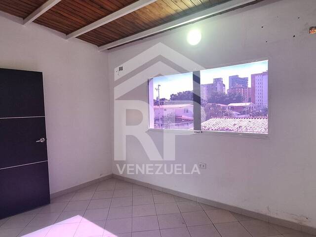 #CRL-040 - Oficina para Venta en Barquisimeto - K