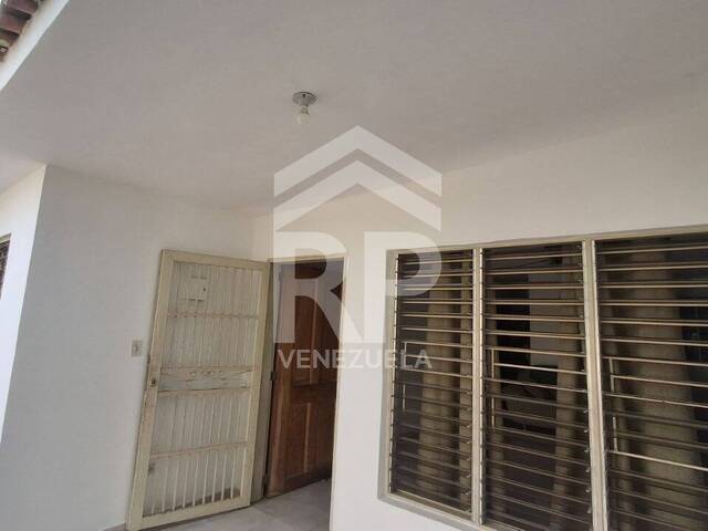 #CRC-049 - Casa para Venta en Barquisimeto - K