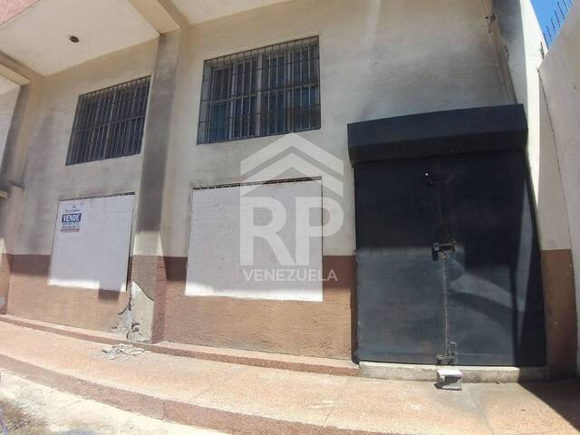 #SGL-138 - Local para Venta en Punto Fijo - I