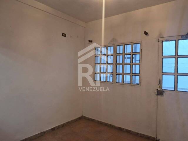 Townhouse para Alquiler en Punto Fijo - 5