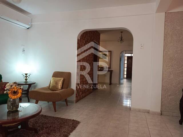 Casa para Venta en Punto Fijo - 5