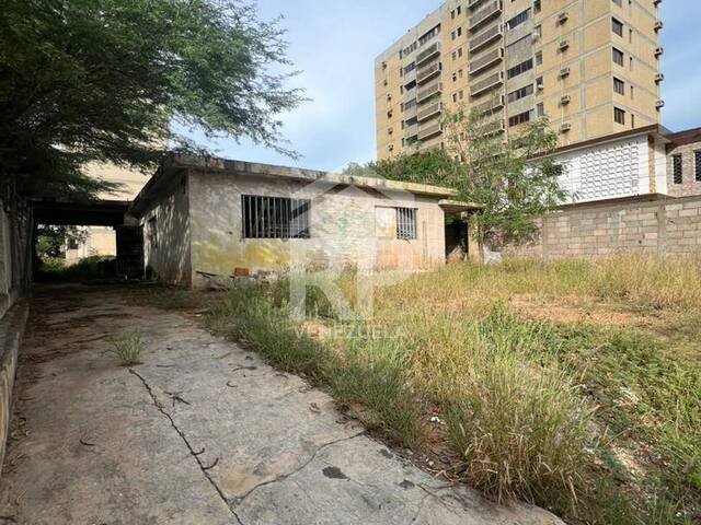 #RVT-001 - Terreno para Venta en Maracaibo - V