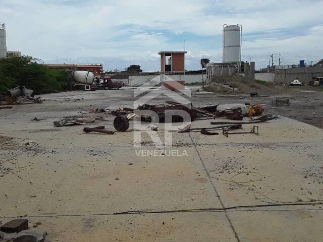 #RVT-002 - Terreno para construcción para Venta en Maracaibo - V